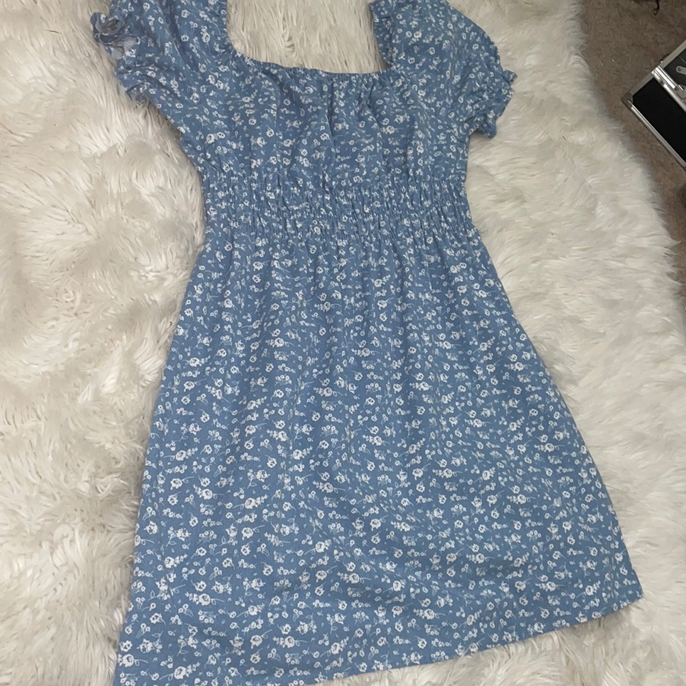 been worn approximately 2 times, never worn out of the house!